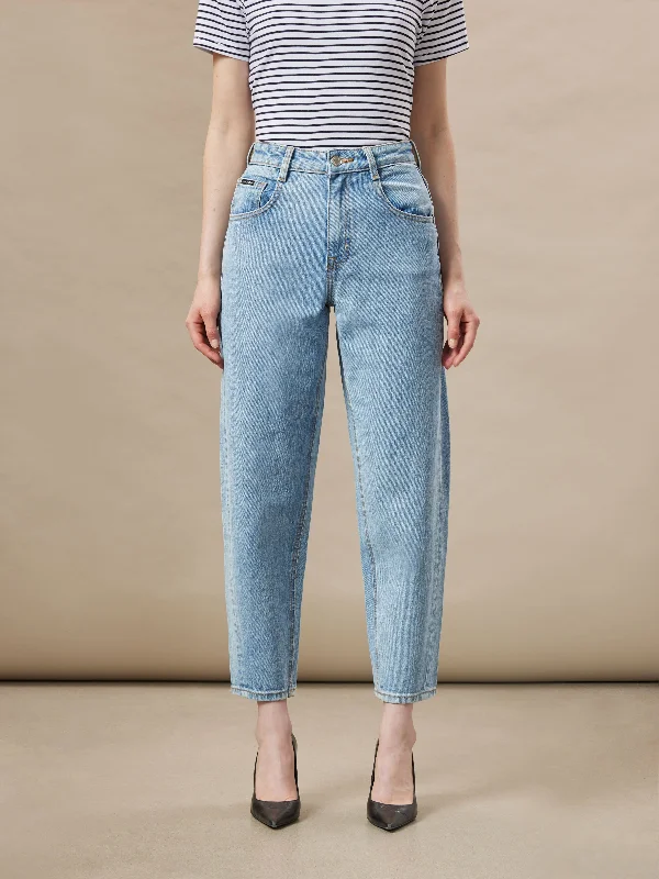 The Linda Balloon Jean in Light Wash Comfortable Flare Leg Jeans