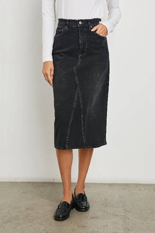 HIGHLAND SKIRT - SPELLBOUND leather skirt bold